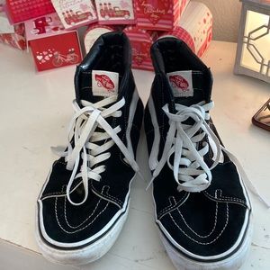 Men’s old skool high top black and white vans